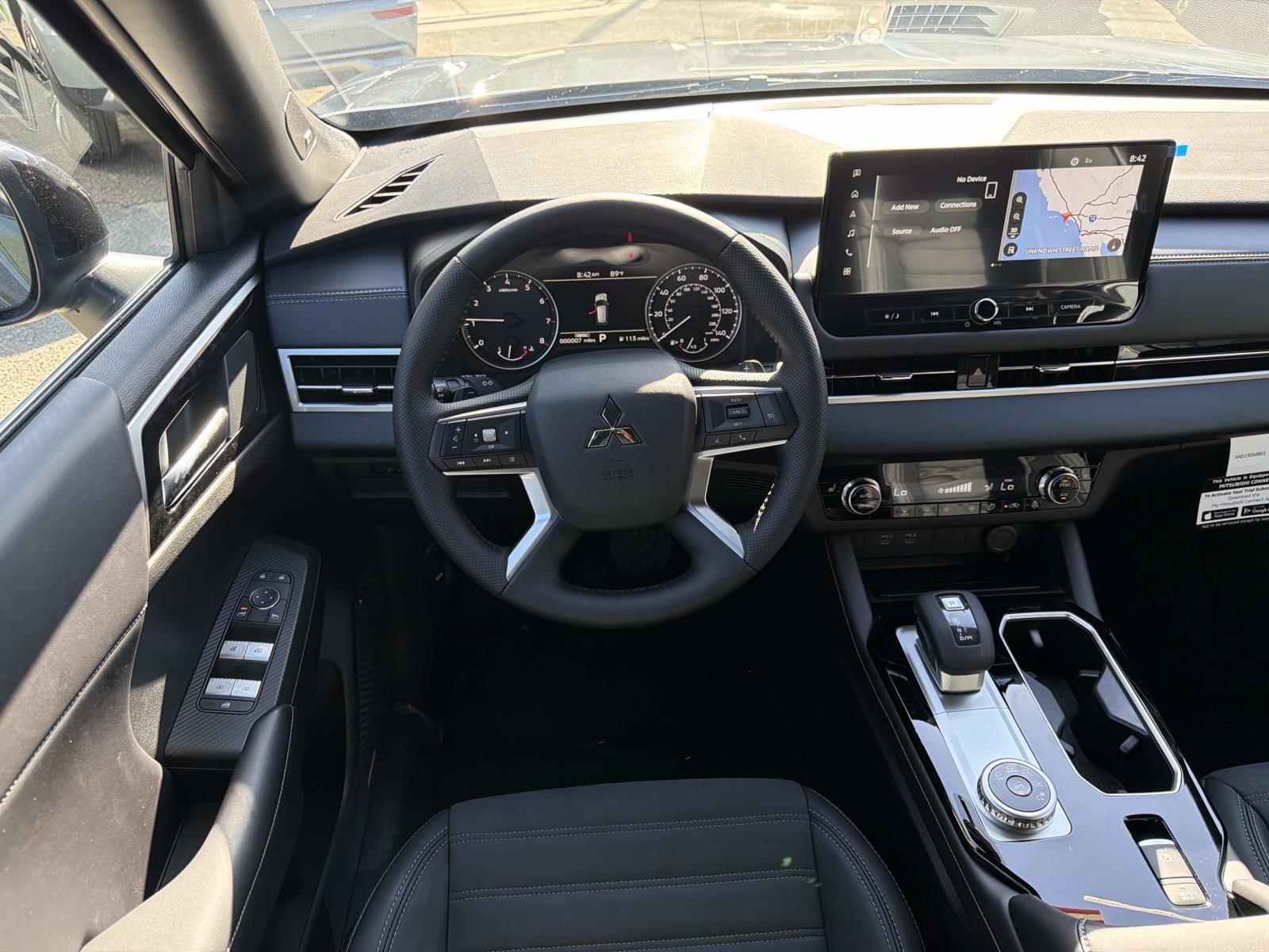 New 2026 Mitsubishi Outlander LE FWD image 8