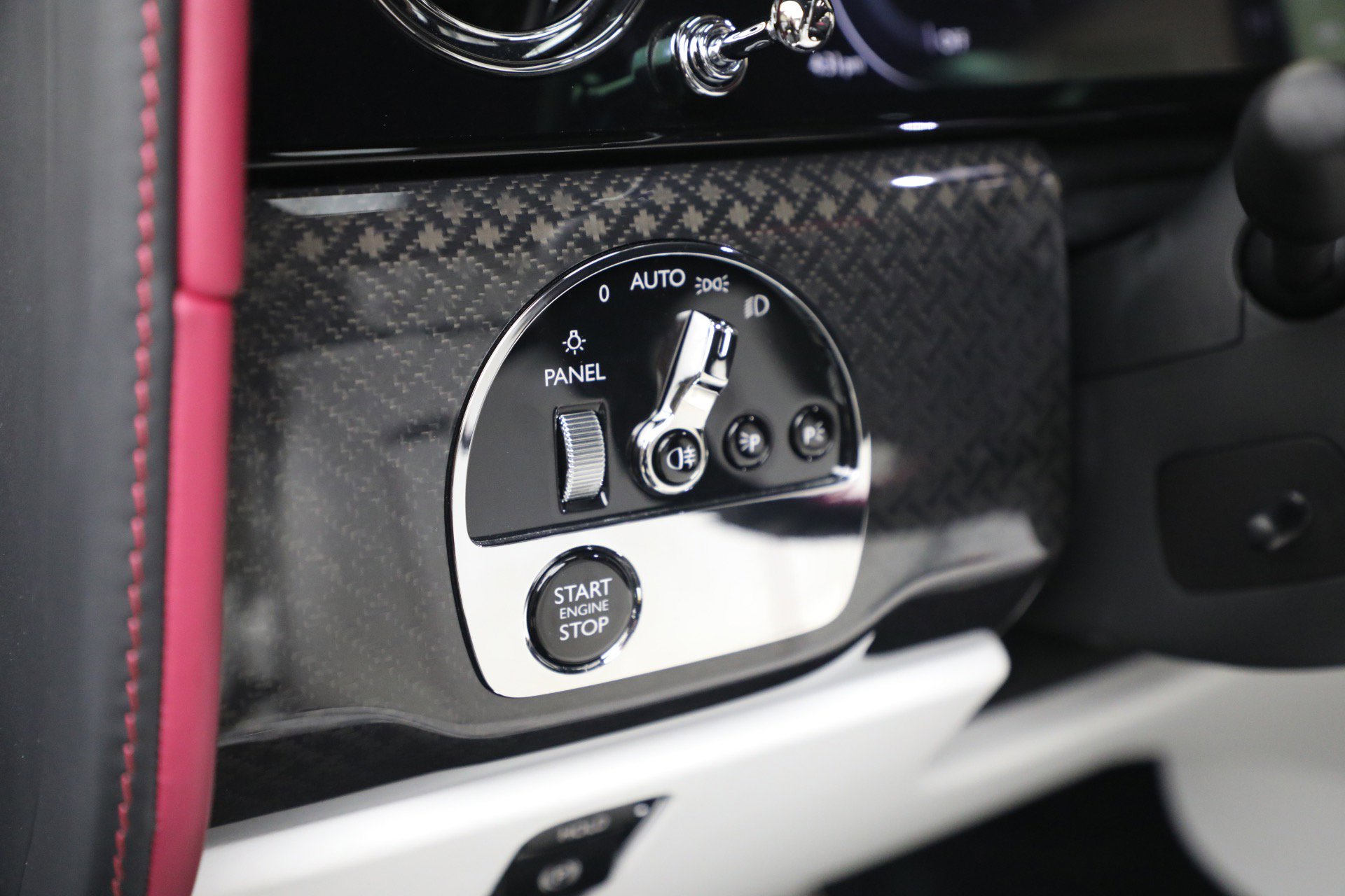 Certified 2025 Rolls-Royce Cullinan Black Badge image 45