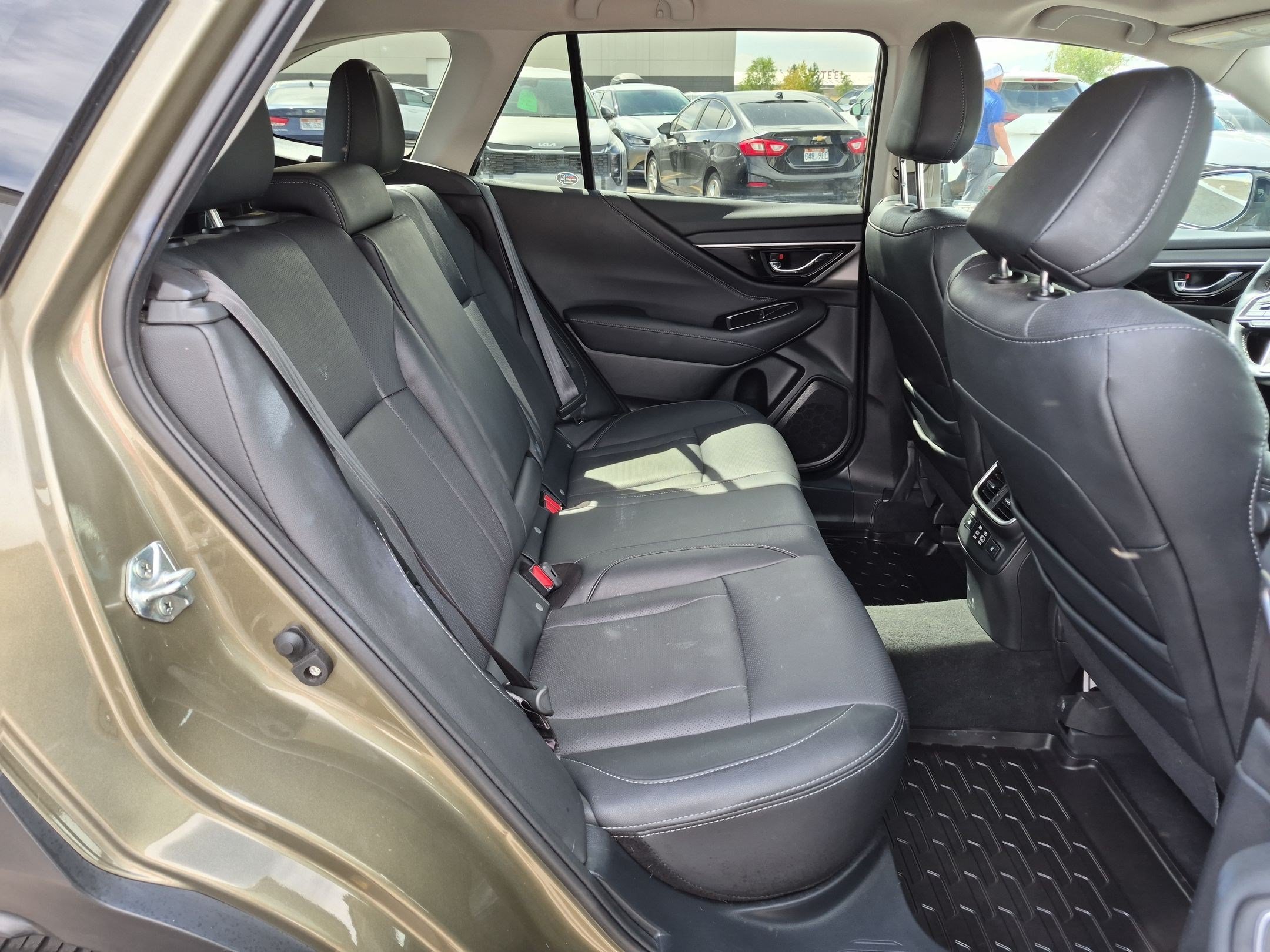 Used 2024 Subaru Outback Limited AWD/4WD image 27