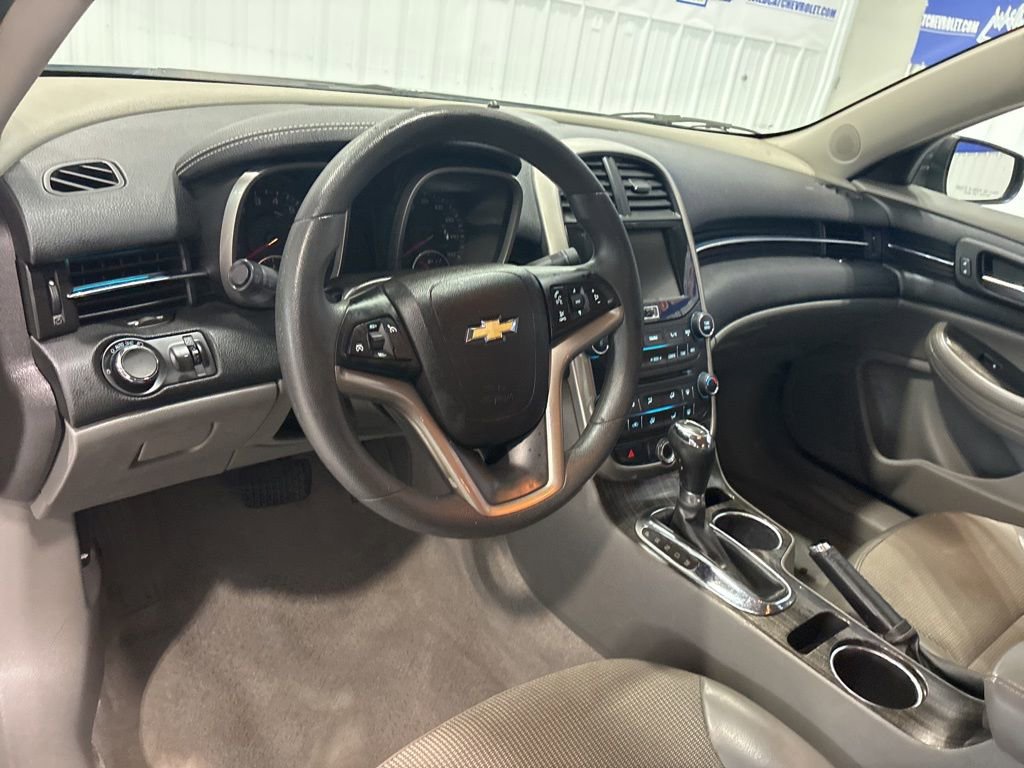 Used 2014 Chevrolet Malibu LT w/ Power Convenience Package image 9