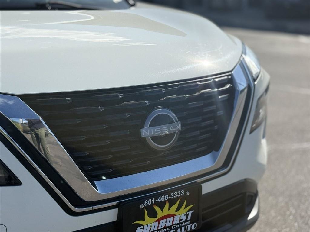 Used 2023 Nissan Rogue S AWD/4WD image 12