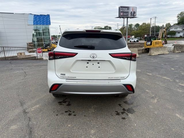 Used 2021 Toyota Highlander Platinum AWD/4WD image 5