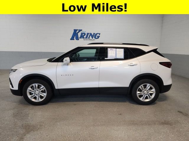 Used 2022 Chevrolet Blazer LT AWD/4WD image 2