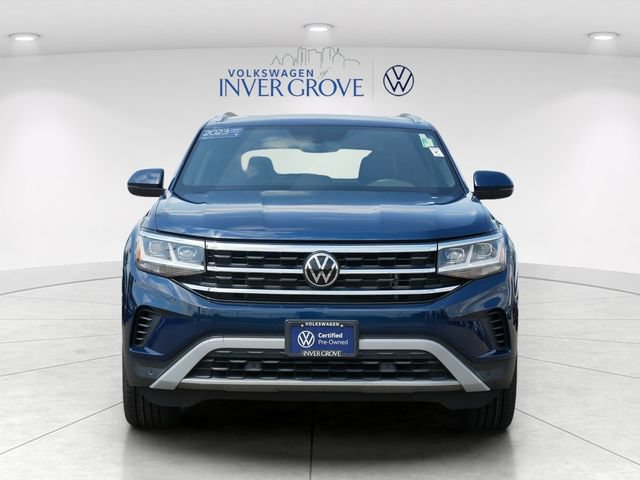 Certified 2023 Volkswagen Atlas Cross Sport SE w/ Panoramic Sunroof Package AWD/4WD image 2