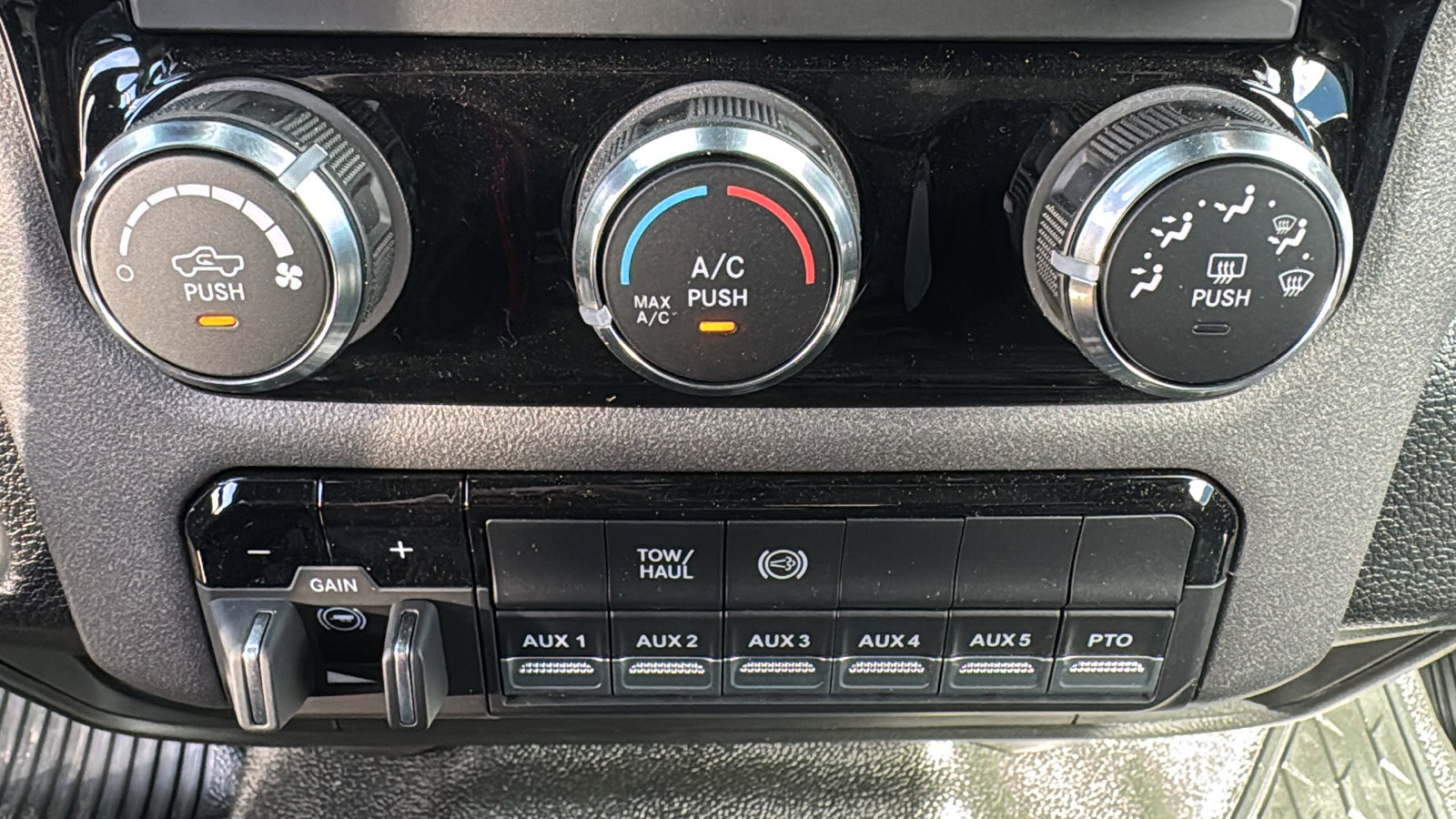 New 2026 RAM 5500 Tradesman image 19