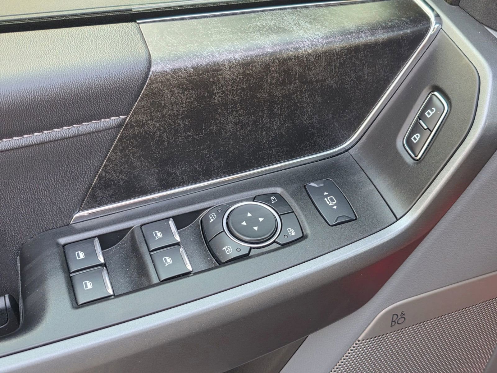 Used 2025 Ford F250 XLT w/ Black Appearance Package image 26