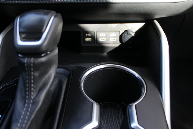 Used 2022 Toyota Highlander LE FWD image 38