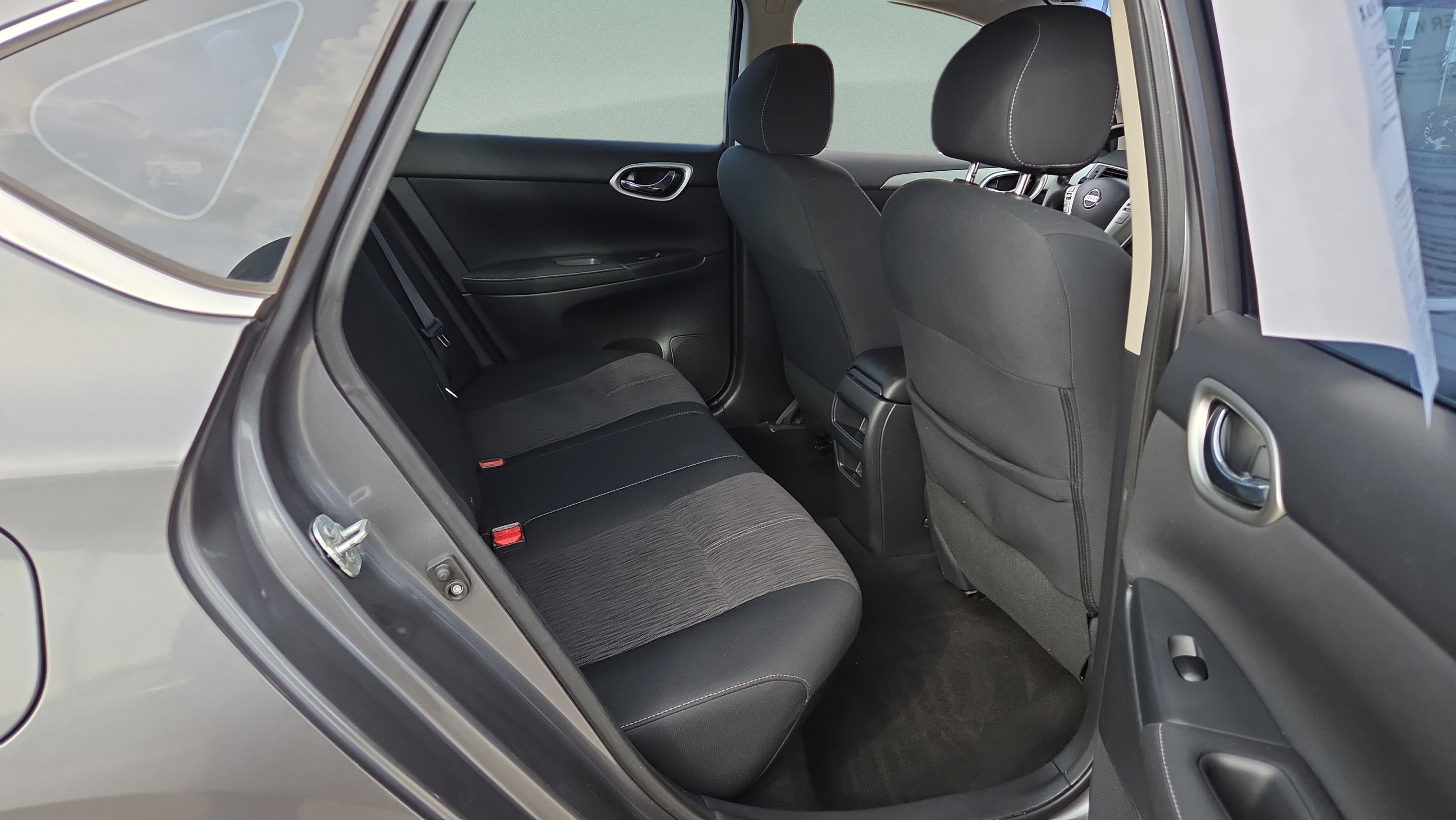 Used 2015 Nissan Sentra SV FWD image 15