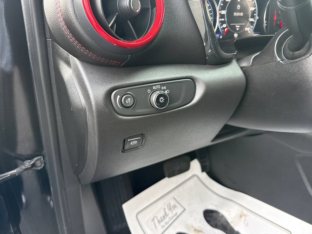 Used 2021 Chevrolet Blazer RS w/ Driver Confidence II Package FWD image 31