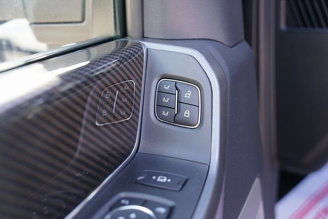 New 2025 Ford F250 Lariat w/ Lariat Ultimate Package image 13
