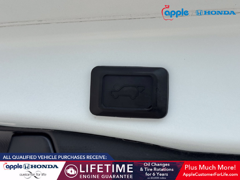 Used 2023 Toyota RAV4 XLE Premium AWD/4WD image 21