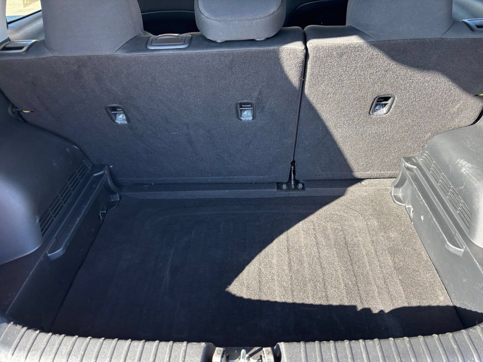 Used 2025 Kia Soul LX w/ LX Technology Package FWD image 28