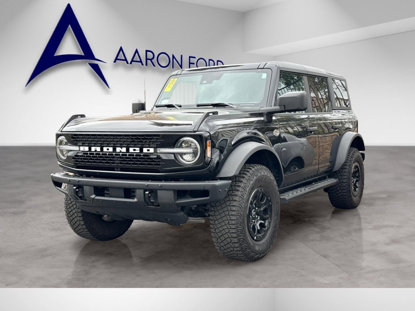 Used 2024 Ford Bronco Wildtrak image 2