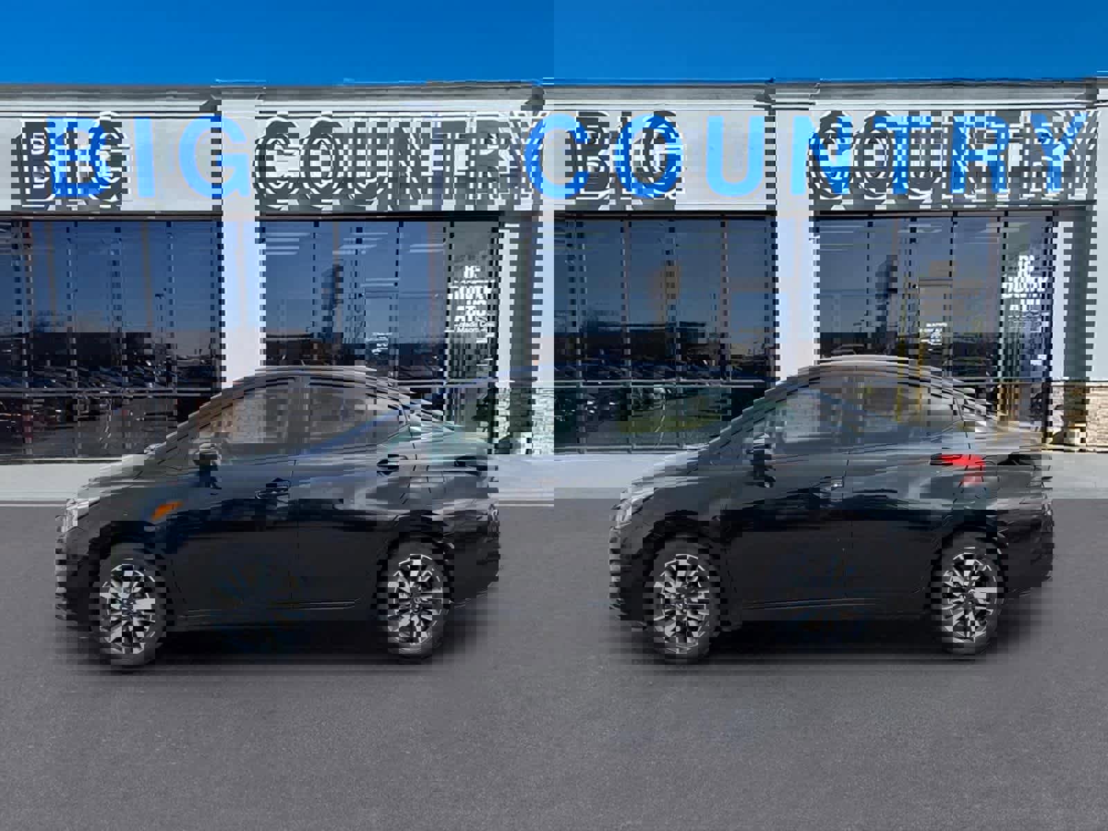 Used 2021 Nissan Versa SV FWD image 2