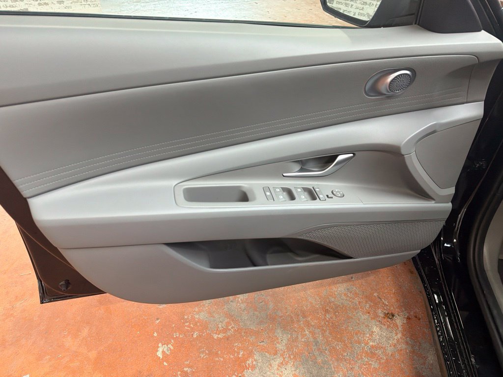 New 2026 Hyundai Elantra SE FWD image 20