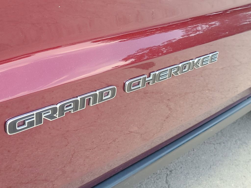 Used 2021 Jeep Grand Cherokee Laredo X RWD image 33