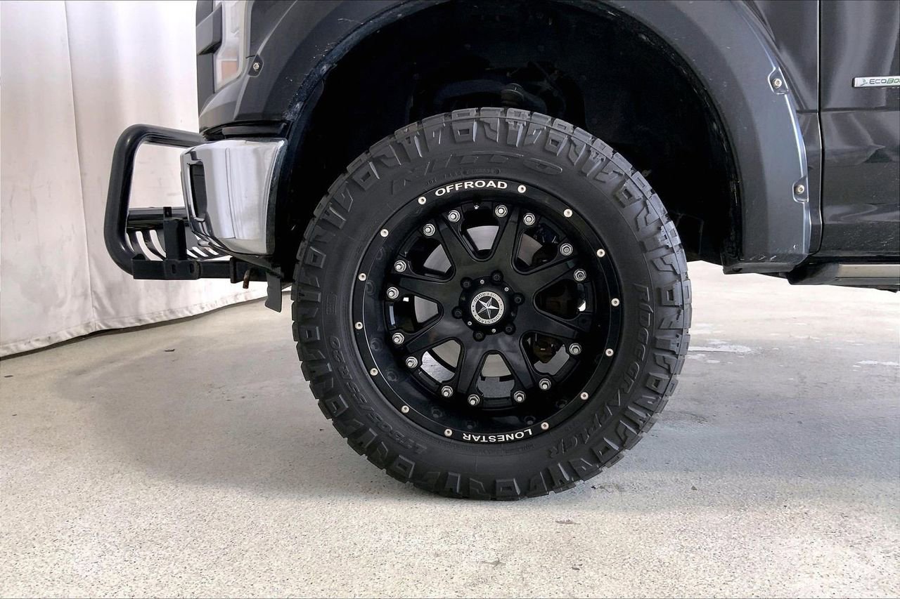 Used 2015 Ford F150 Lariat w/ Equipment Group 502A Luxury AWD/4WD image 6