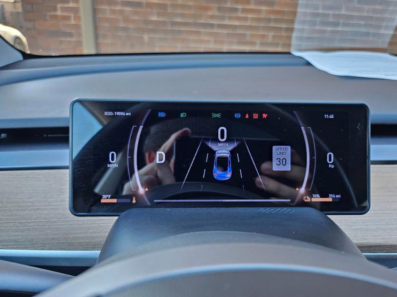 Used 2023 Tesla Model Y Long Range image 32