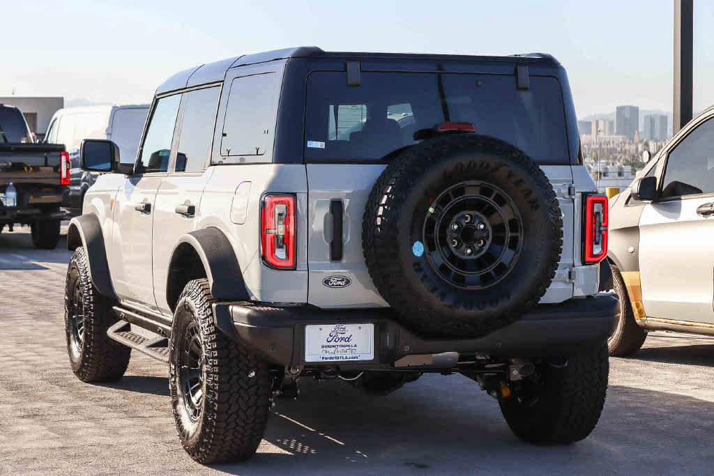 New 2026 Ford Bronco Badlands AWD/4WD image 3