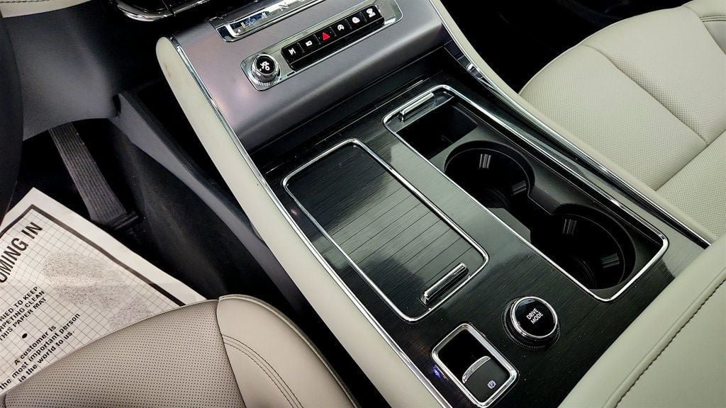 Used 2025 Lincoln Aviator 2WD w/ Jet Appearance Package image 14