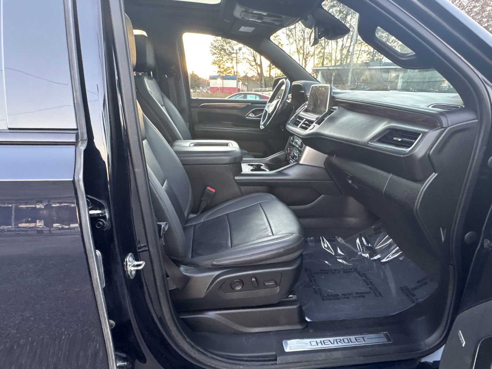 Used 2023 Chevrolet Tahoe Z71 AWD/4WD image 9