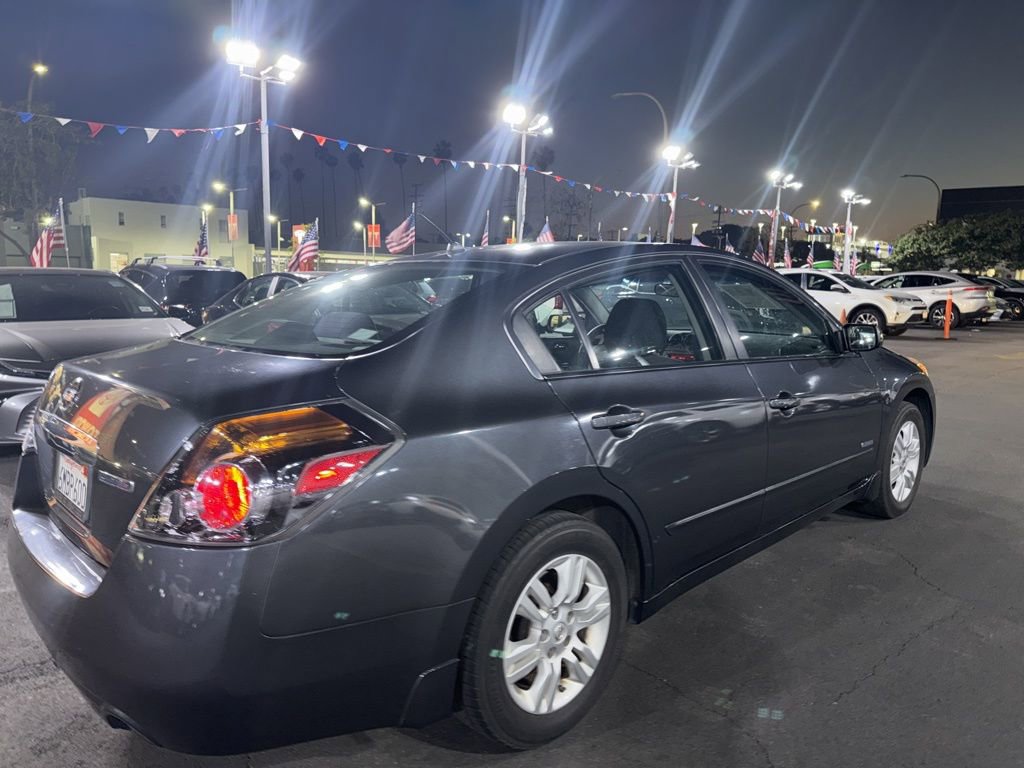 Used 2010 Nissan Altima Hybrid Sedan image 6