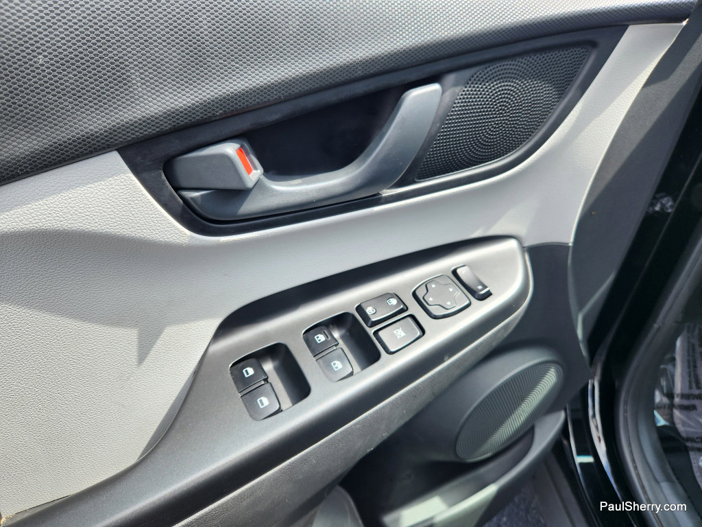 Used 2023 Hyundai Kona SEL w/ Cargo Package FWD image 21