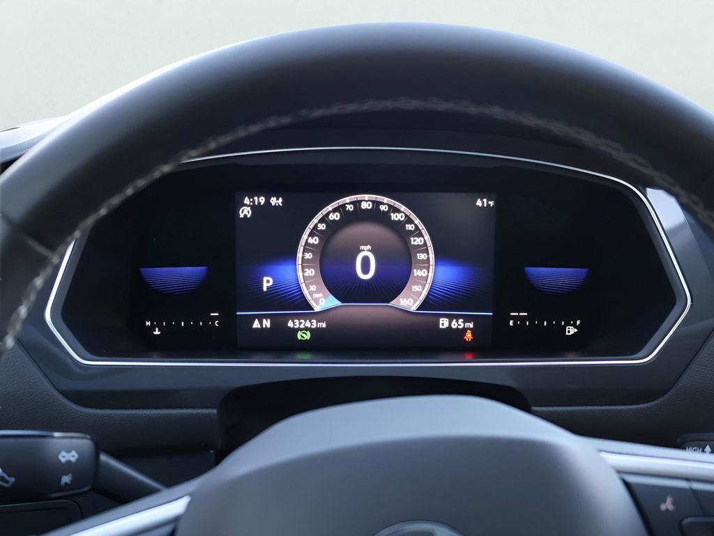 Used 2022 Volkswagen Tiguan SE w/ Panoramic Sunroof Package image 31