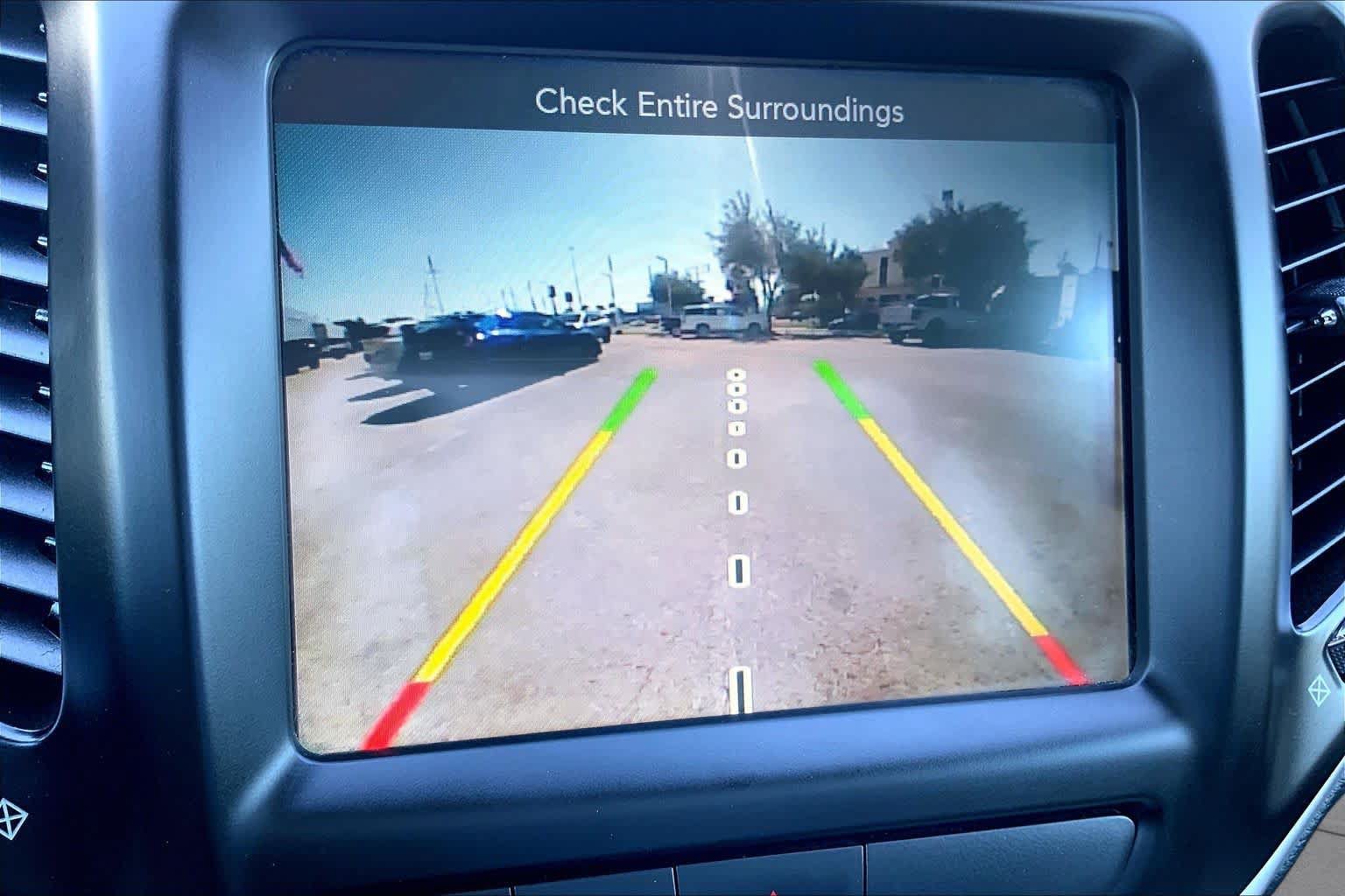 Used 2018 Jeep Cherokee Limited FWD image 25