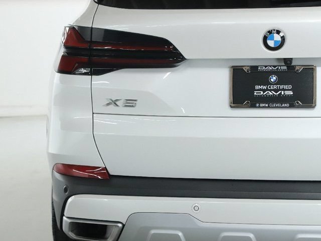 Used 2025 BMW X5 xDrive40i AWD/4WD image 46