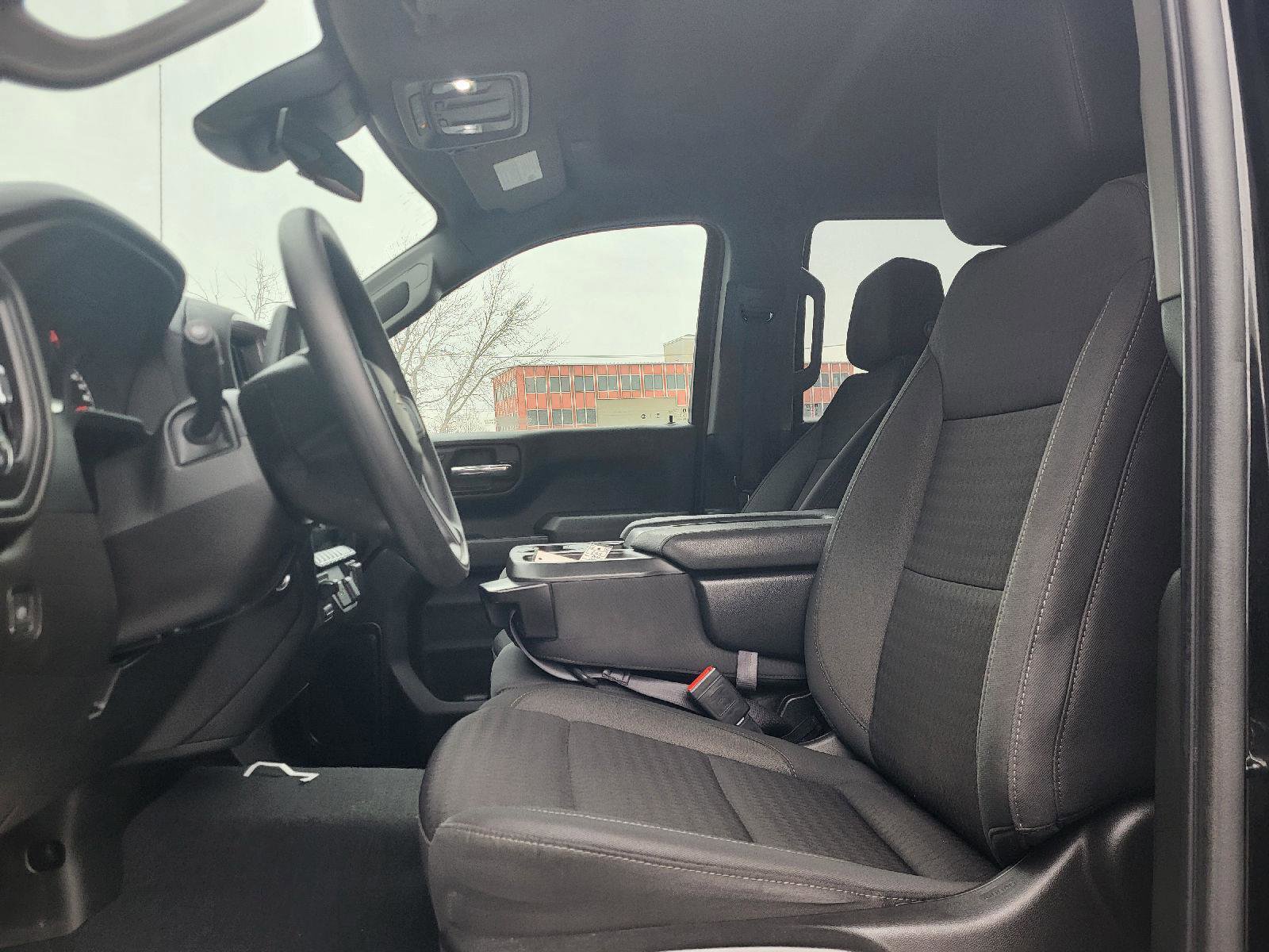 Used 2023 Chevrolet Silverado 1500 Custom image 9