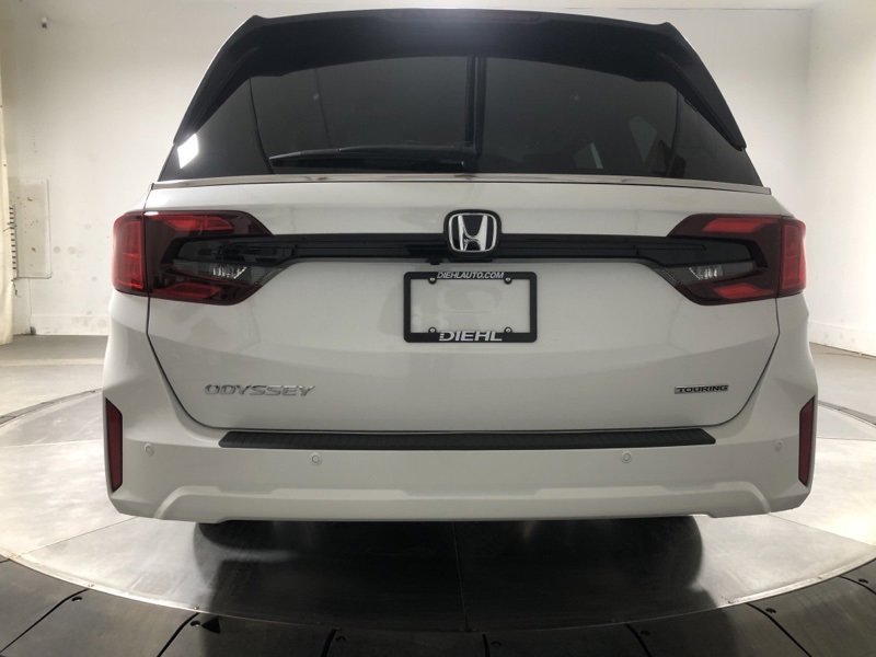 New 2026 Honda Odyssey Touring image 6