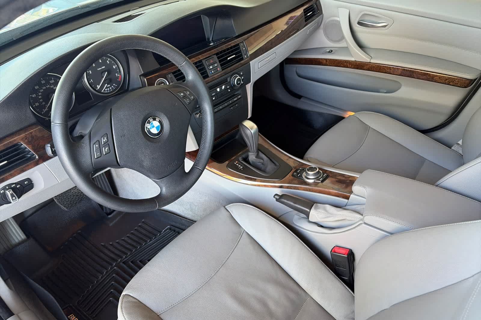 Used 2010 BMW 328i Sedan RWD image 11