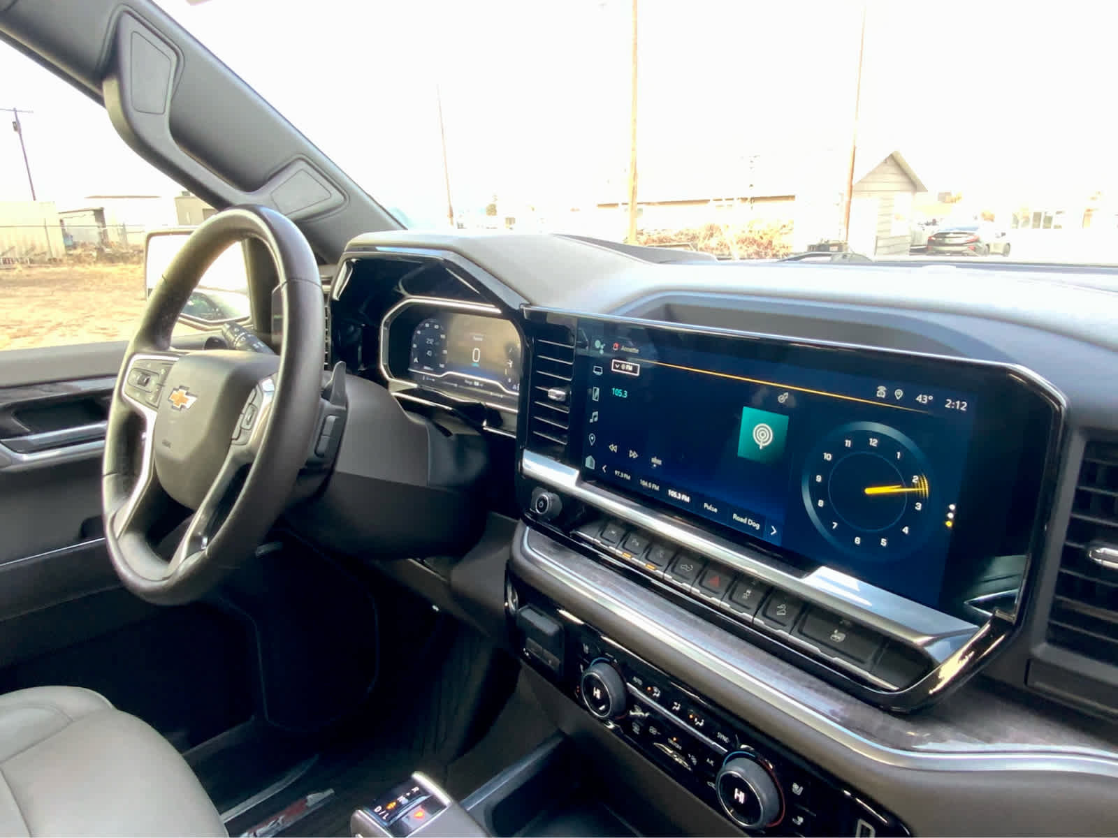 Used 2022 Chevrolet Silverado 1500 LTZ w/ LTZ Convenience Package II image 45