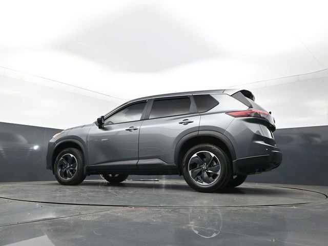 Certified 2024 Nissan Rogue SV FWD image 24