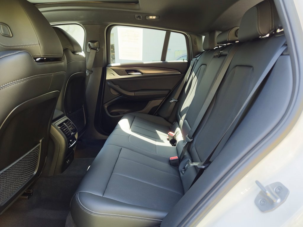 Used 2024 BMW X4 xDrive30i w/ Premium Package image 21