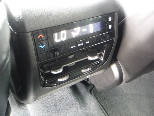 Used 2023 Jeep Grand Cherokee L Laredo AWD/4WD image 36