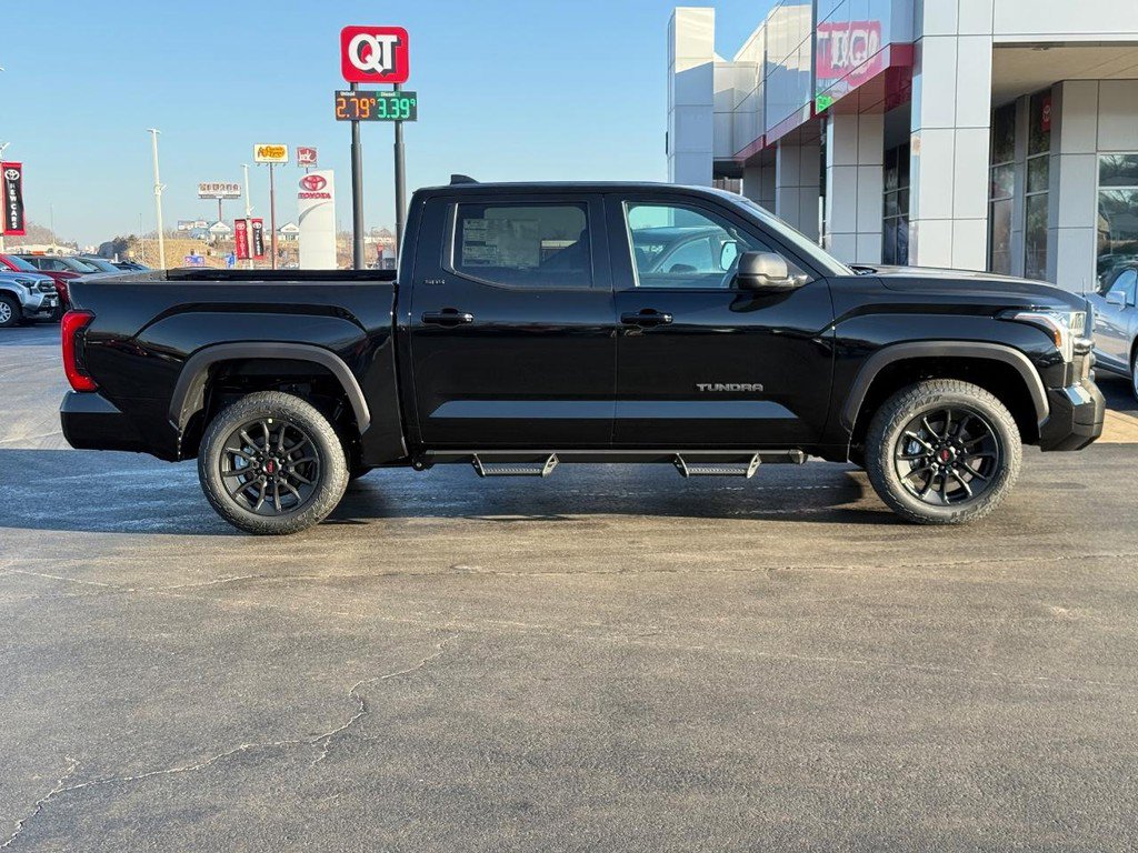 New 2026 Toyota Tundra SR5 image 2