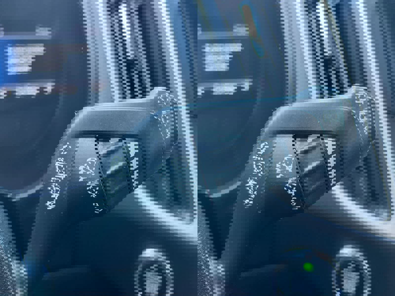 Used 2023 Ford Edge SEL w/ Convenience Package image 25