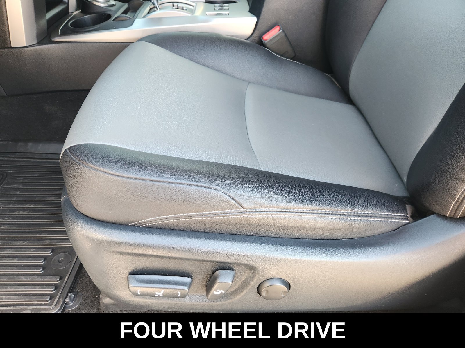 Used 2018 Toyota 4Runner SR5 Premium AWD/4WD image 29