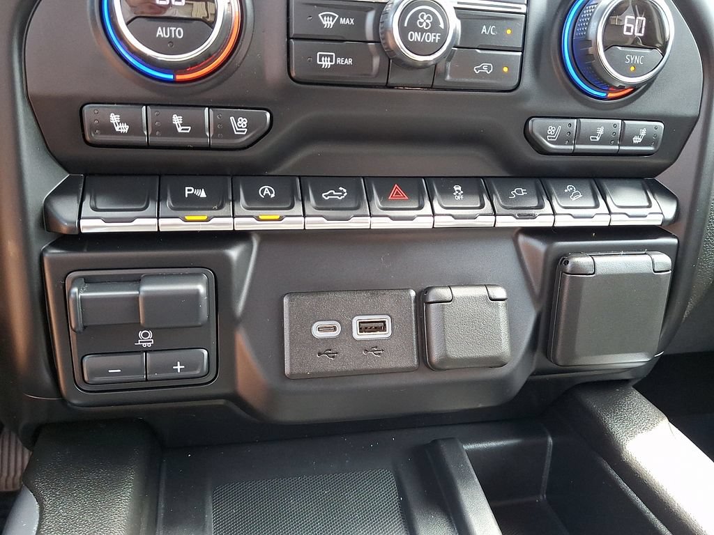 Used 2021 Chevrolet Silverado 1500 LTZ AWD/4WD image 24