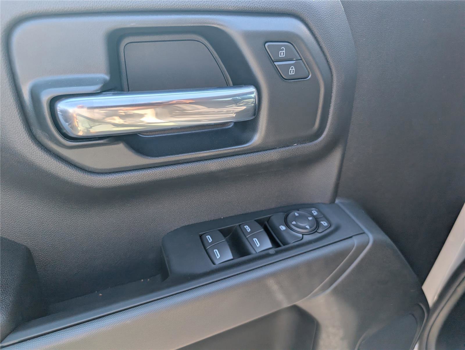 New 2026 Chevrolet Silverado 1500 Custom Trail Boss AWD/4WD image 15