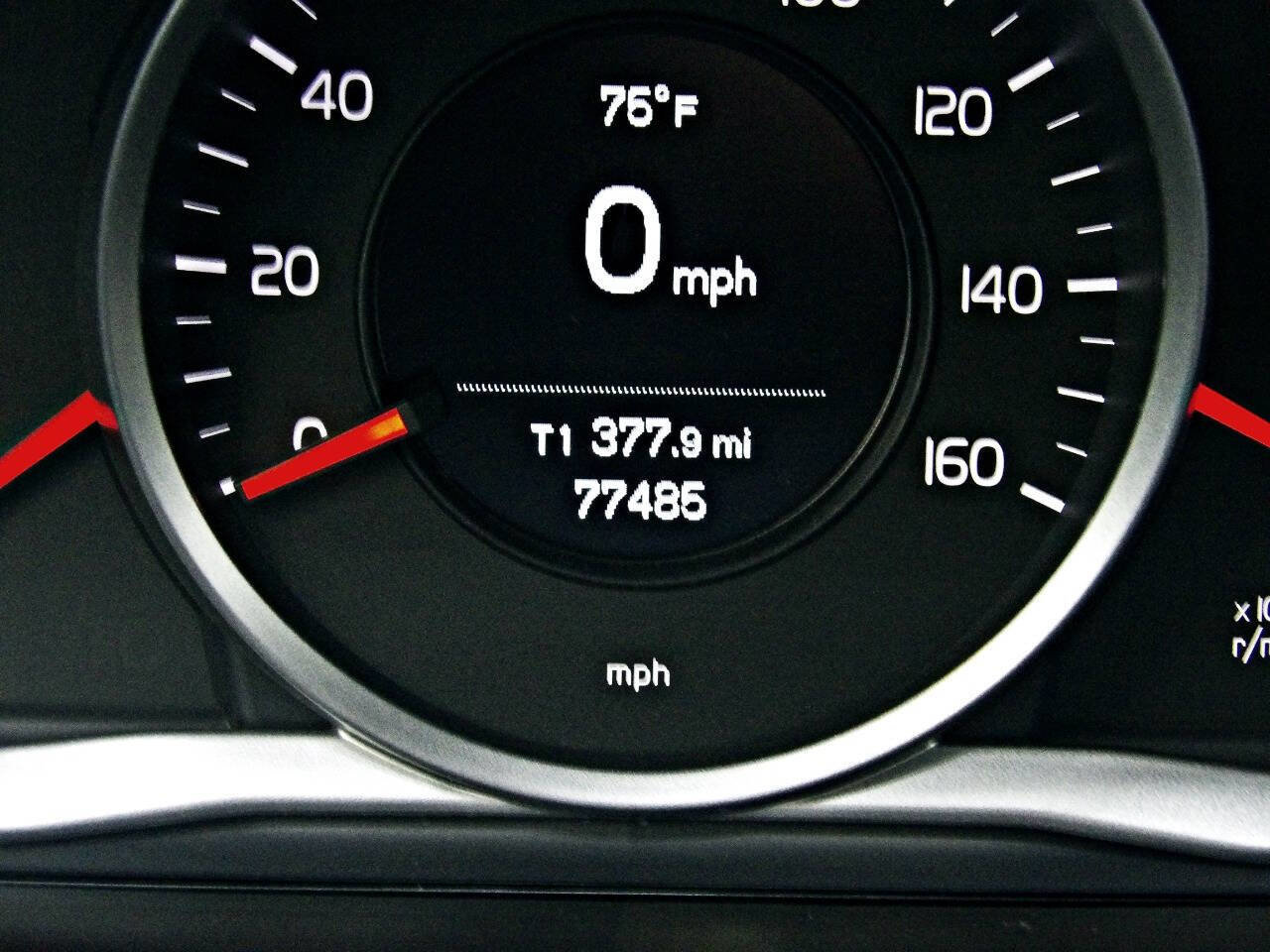 Used 2017 Volvo XC60 T5 Dynamic image 14