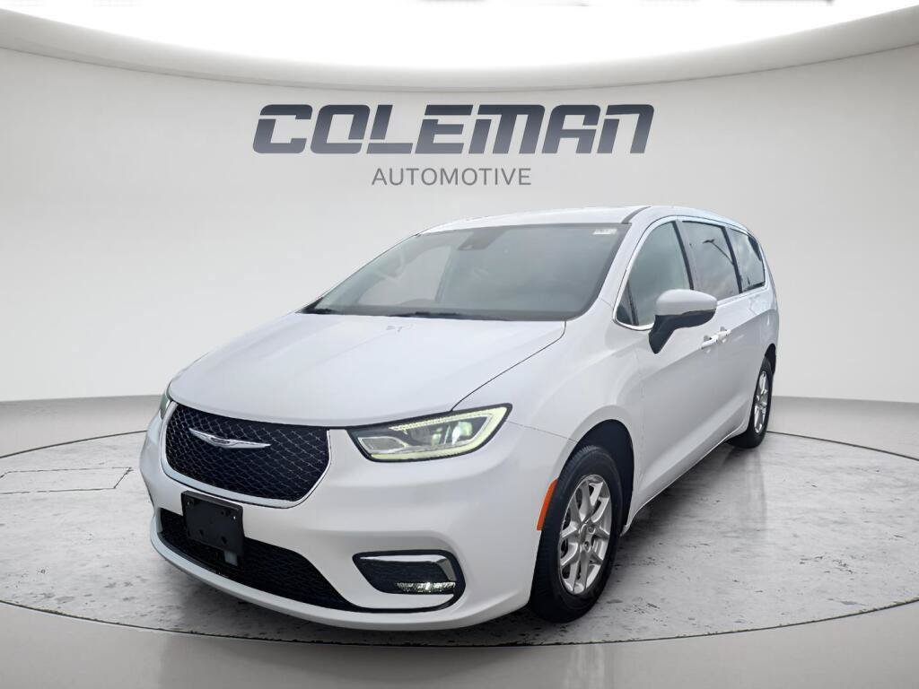 Used 2023 Chrysler Pacifica Touring-L