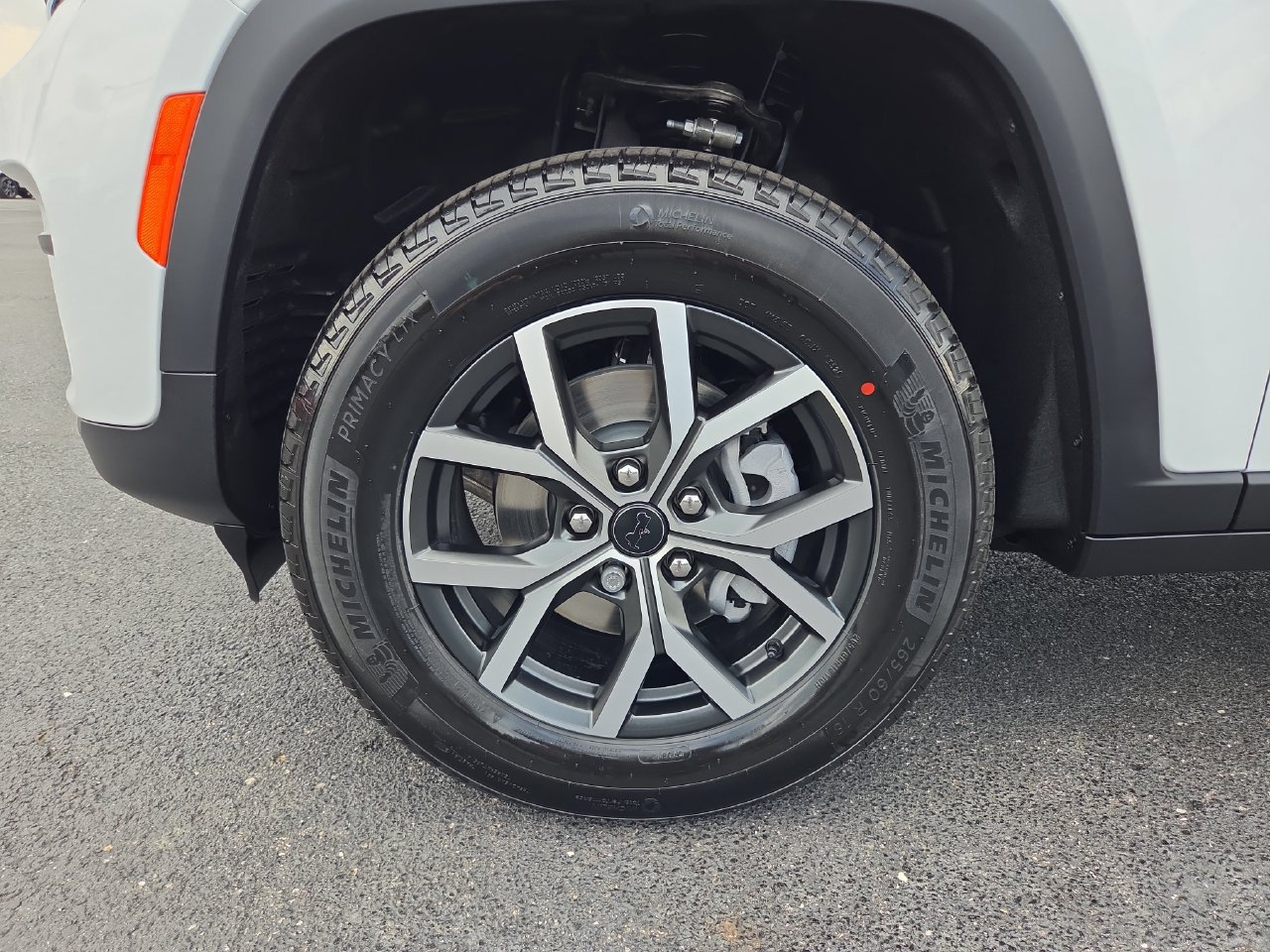 New 2027 Jeep Grand Cherokee Laredo X RWD image 31
