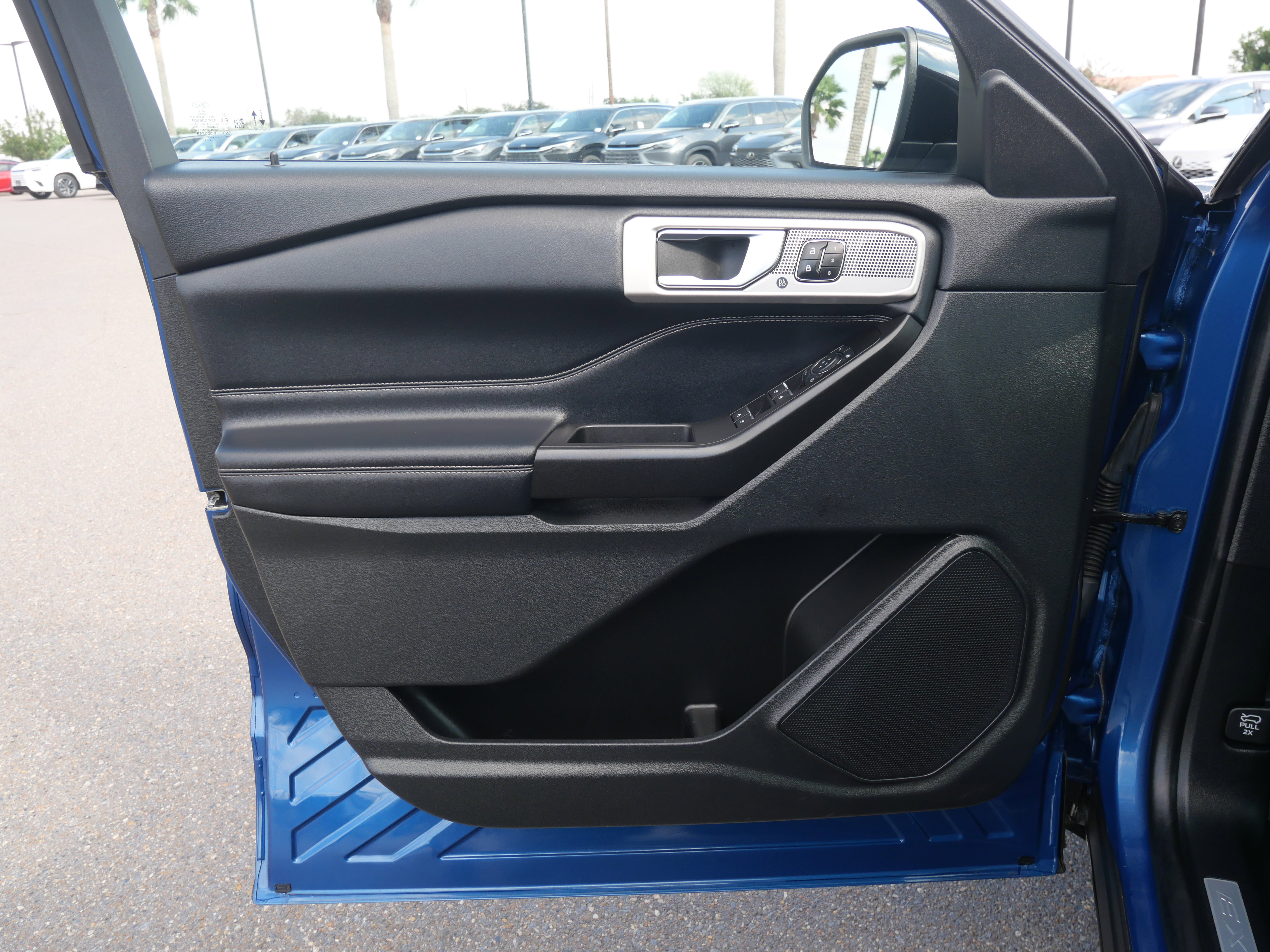 Used 2020 Ford Explorer Limited image 19