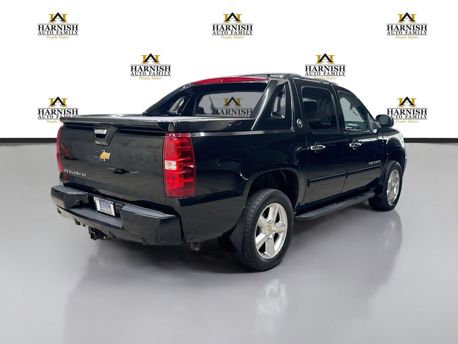 Used 2013 Chevrolet Avalanche LT w/ All-Star Edition AWD/4WD image 5