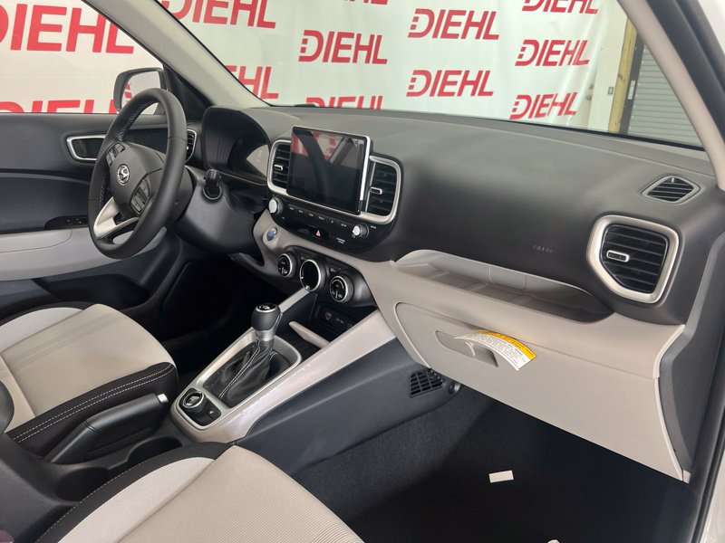 New 2026 Hyundai Venue SEL FWD image 13