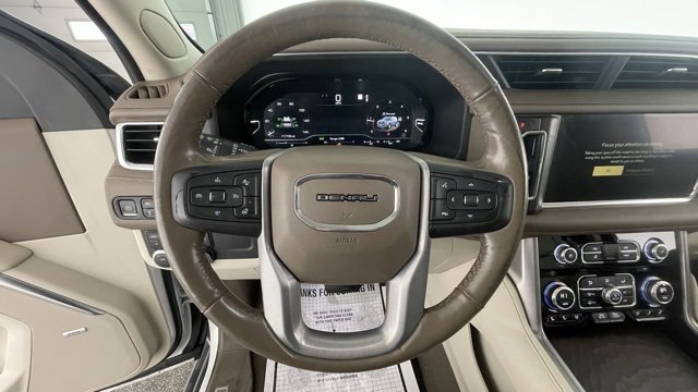 Used 2023 GMC Yukon XL Denali image 37