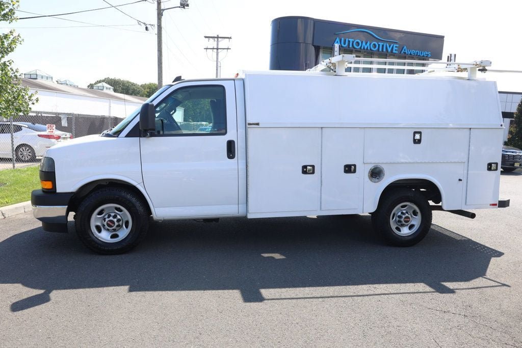 Used 2021 GMC Savana 3500 w/ Power Convenience Package RWD image 2